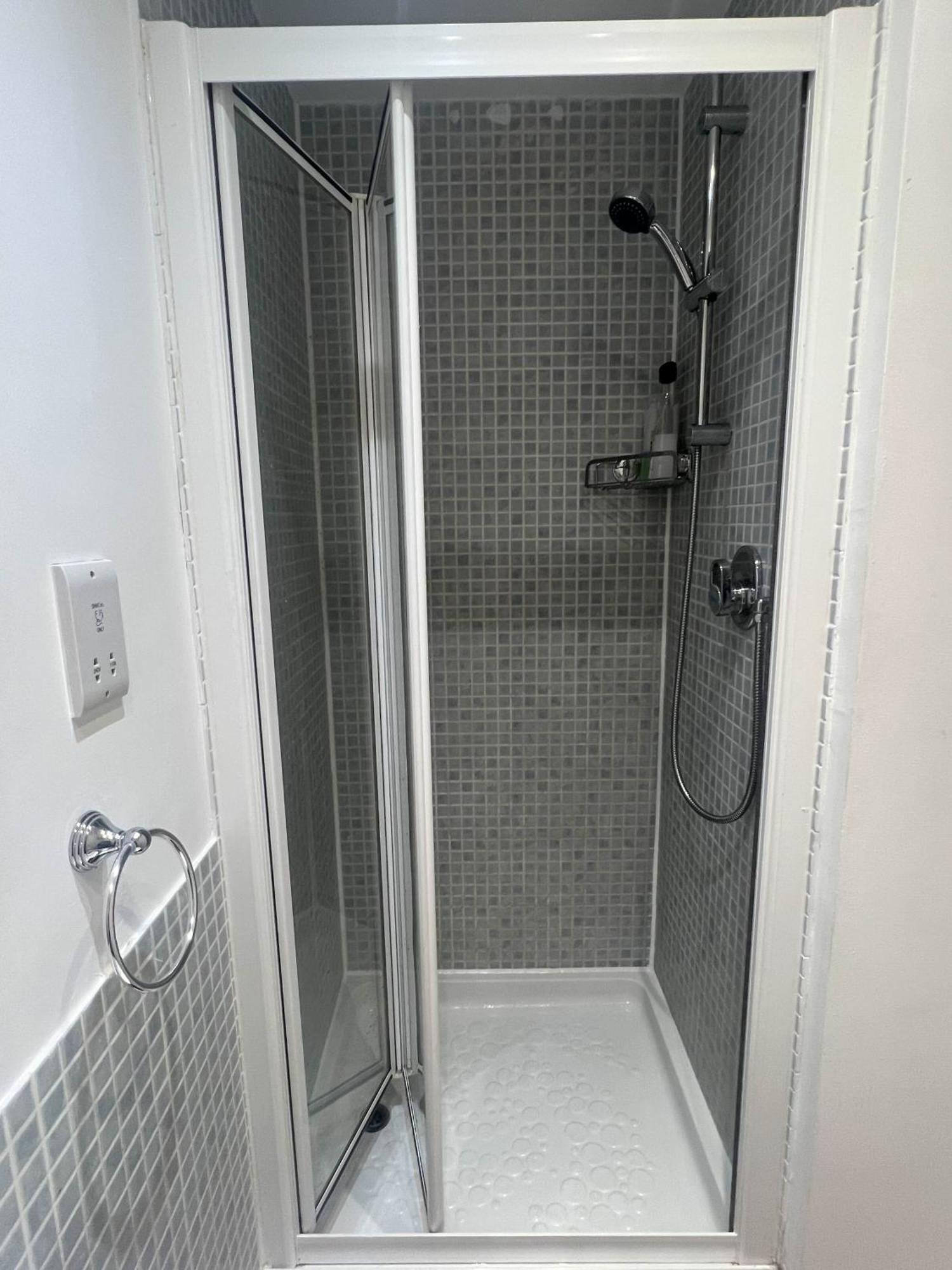 Luxury Rooms And An En-Suite Room With Free Wi-Fi Clarendon Way Colchester Exteriér fotografie