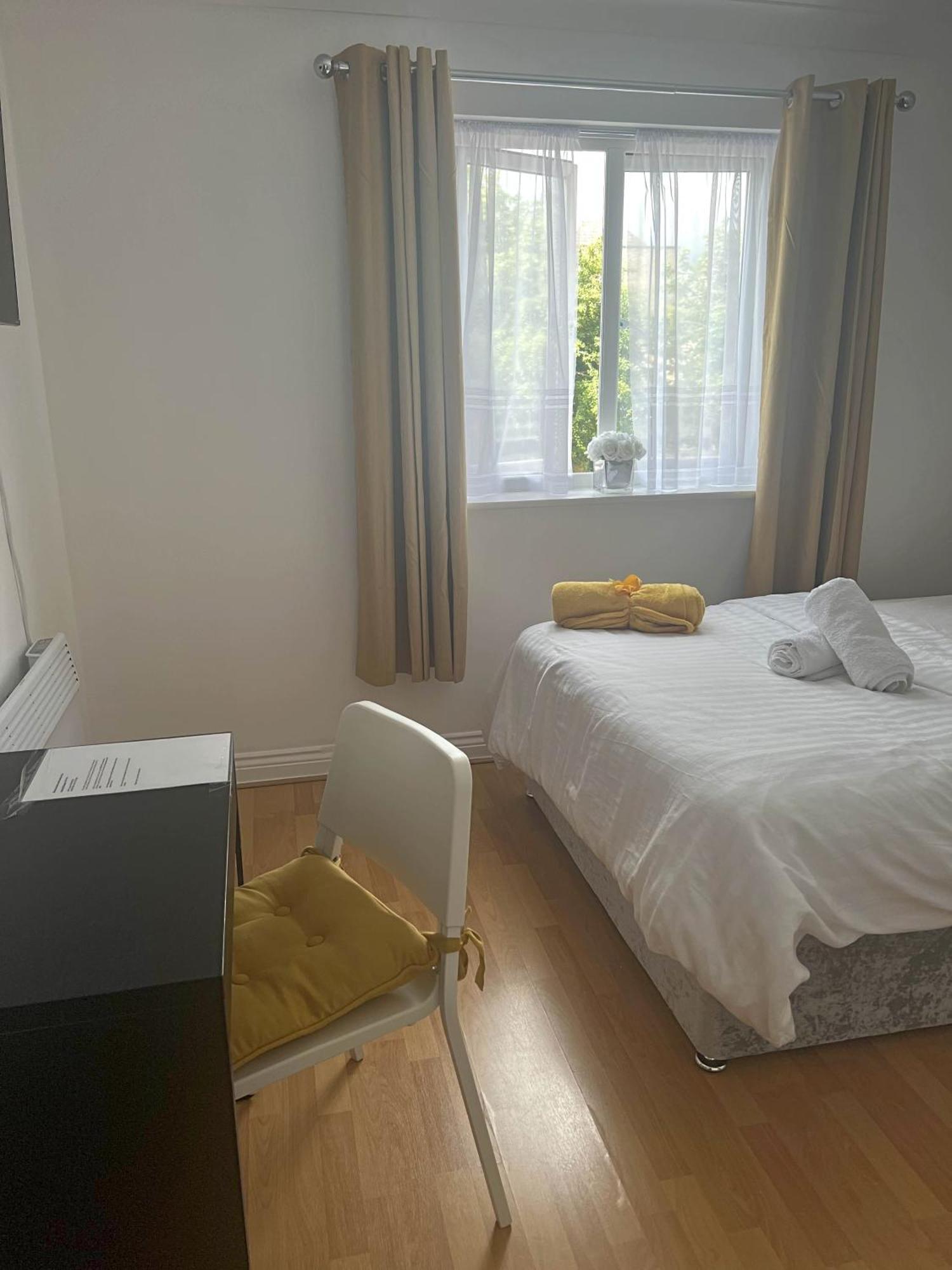 Luxury Rooms And An En-Suite Room With Free Wi-Fi Clarendon Way Colchester Exteriér fotografie