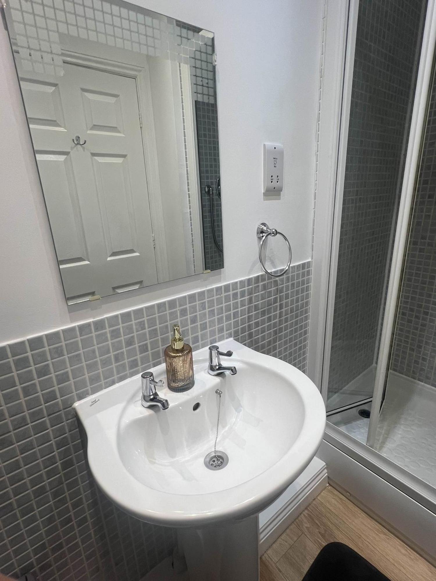 Luxury Rooms And An En-Suite Room With Free Wi-Fi Clarendon Way Colchester Exteriér fotografie